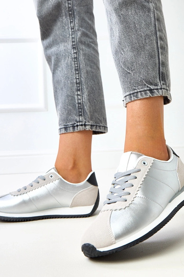 Zapatillas deportivas... 2