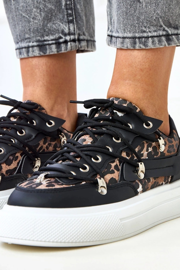 Zapatillas deportivas...