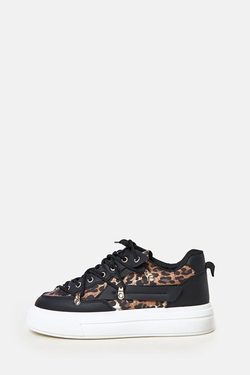 Zapatillas deportivas blanco-negro... Zapatillas deportivas blanco-negro...