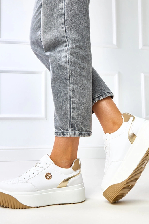 Zapatillas deportivas blancas con... Zapatillas deportivas blancas con...