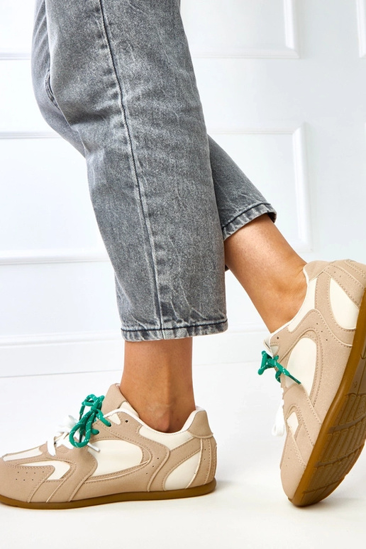 Zapatillas deportivas color arena con... Zapatillas deportivas color arena con...