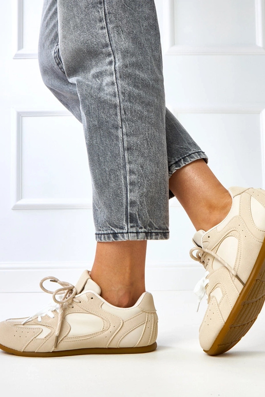 Zapatillas deportivas color arena con... Zapatillas deportivas color arena con...