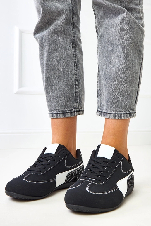 Zapatillas deportivas negras con... Zapatillas deportivas negras con...