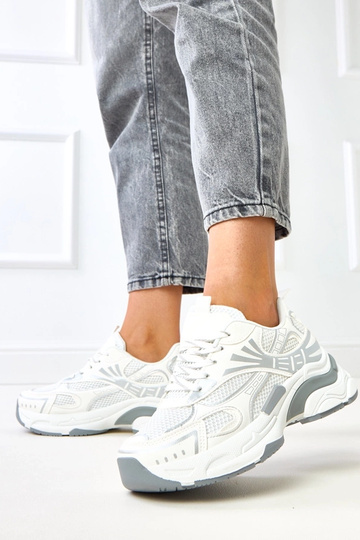 Zapatillas deportivas... 2