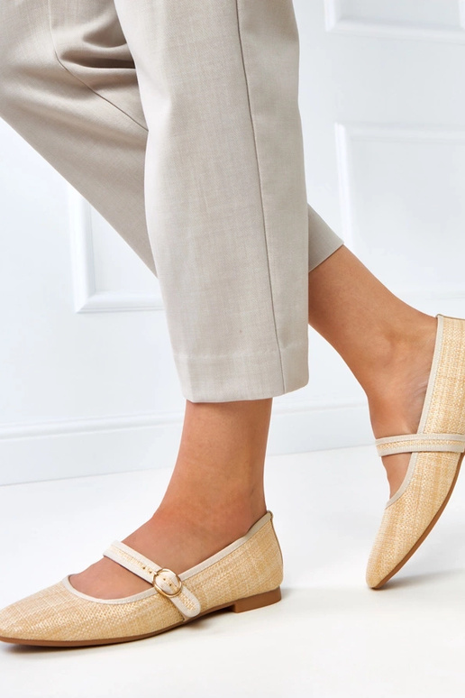 Bailarinas trenzados color arena con... Bailarinas trenzados color arena con...