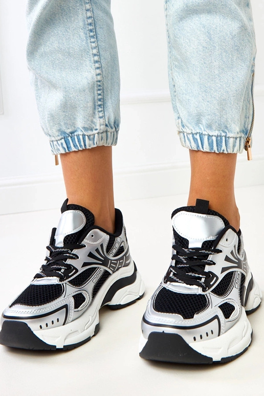 Zapatillas deportivas negras con... Zapatillas deportivas negras con...