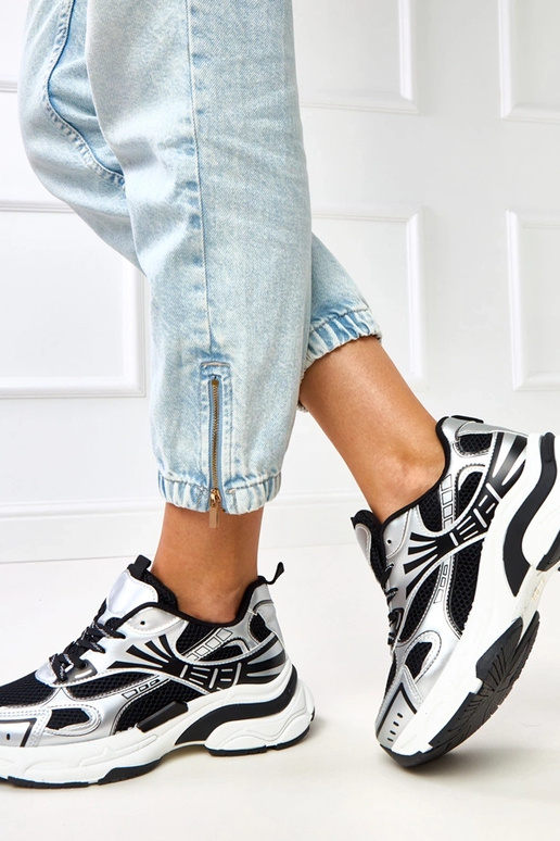 Zapatillas deportivas negras con... Zapatillas deportivas negras con...