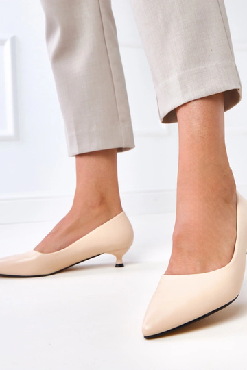 Zapatos color arena de...