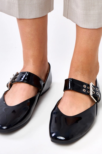 Bailarinas negras de charol... 2