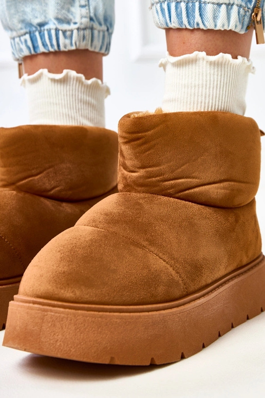 Botas de nieve marrones cálidas con... Botas de nieve marrones cálidas con...