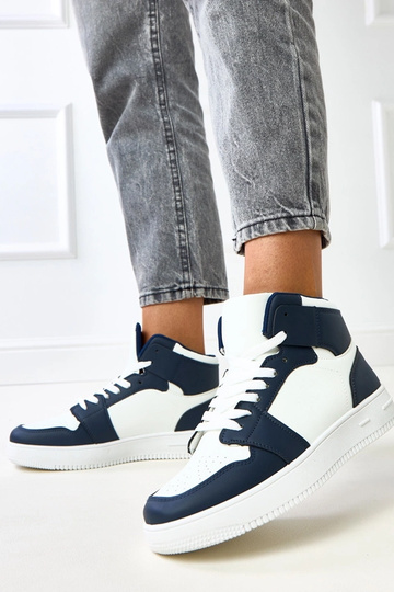 Botas altas blancas y azul marino con plataforma Olsen 2