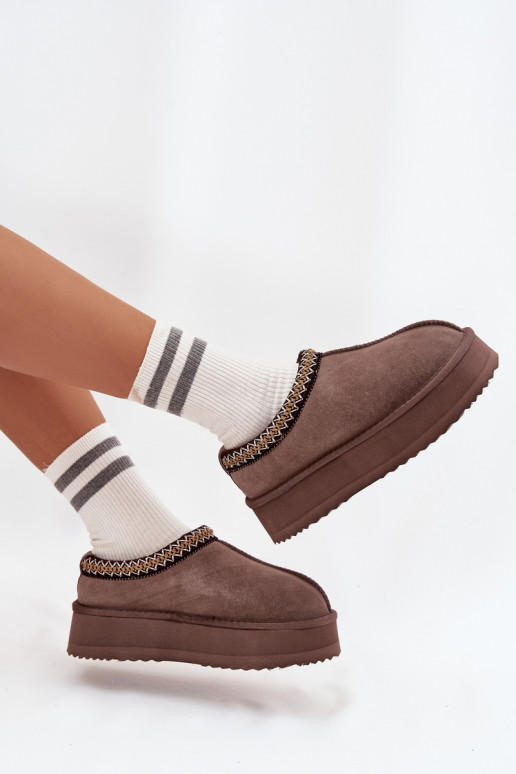 Bajo de gamuza Botas de nieve FemeninoHaftem con una plataforma Vinceza 97960 color marrón