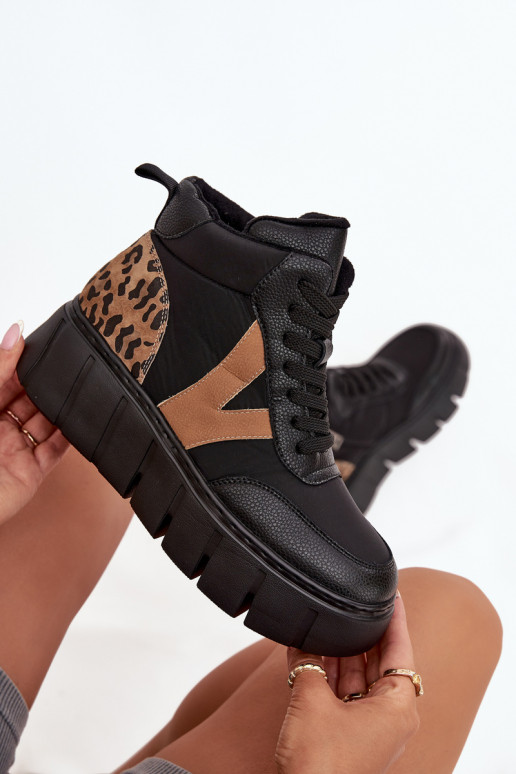 Piel Botas de mujer con una plataforma calentamiento Vinceza 66838 de color negro