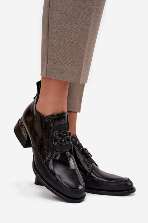 con efecto barniz Piel zapatos Femenino En un tacón bajo Con decoraciones Detalem Vinceza 91161 de color negro