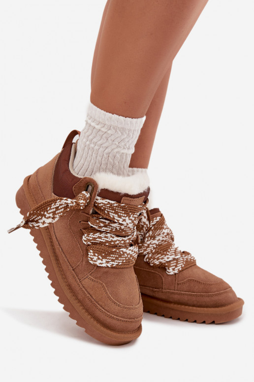 de gamuza Botas de nieve Femenino con un abrigo de piel I Grubym atándosem Vinceza 97963 color marrón