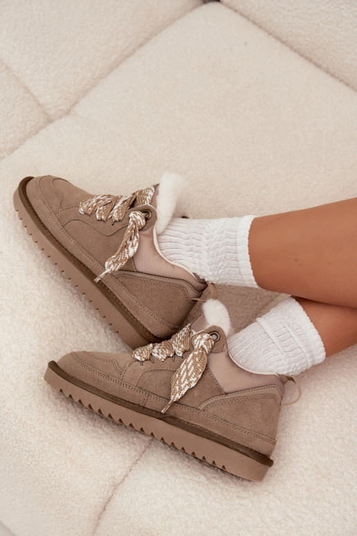 de gamuza Botas de nieve Femenino con un abrigo de piel I Grubym atándosem Vinceza 97963 beige