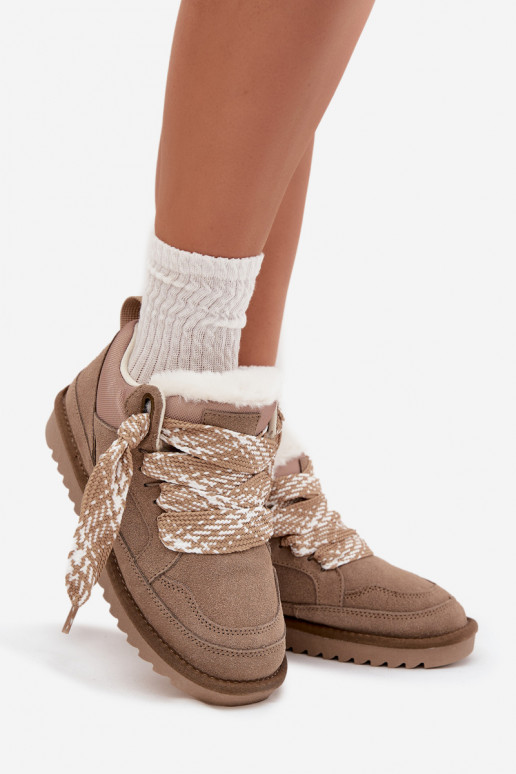 de gamuza Botas de nieve Femenino con un abrigo de piel I Grubym atándosem Vinceza 97963 beige