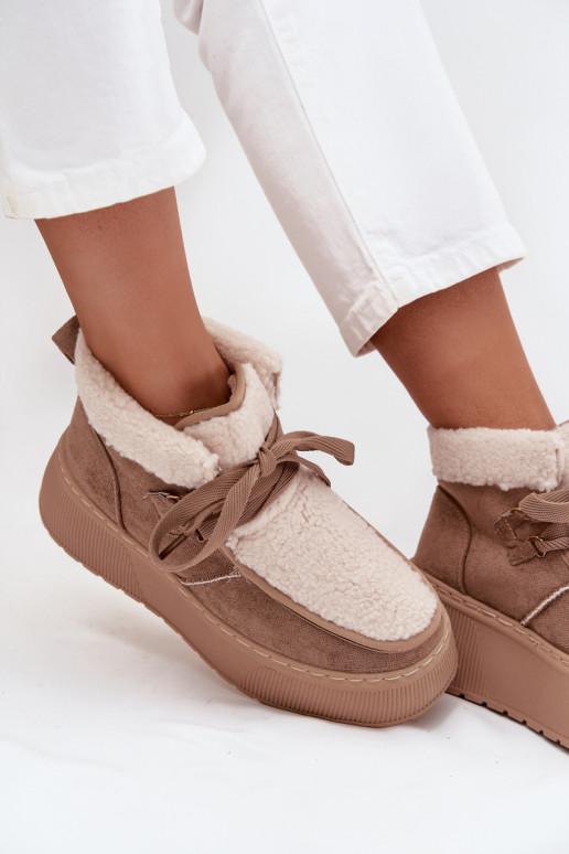 Botas de nieve Femenino con una plataforma con un abrigo de piel beige Florivelle Botas de nieve Femenino con una plataforma con un abrigo de piel beige Florivelle