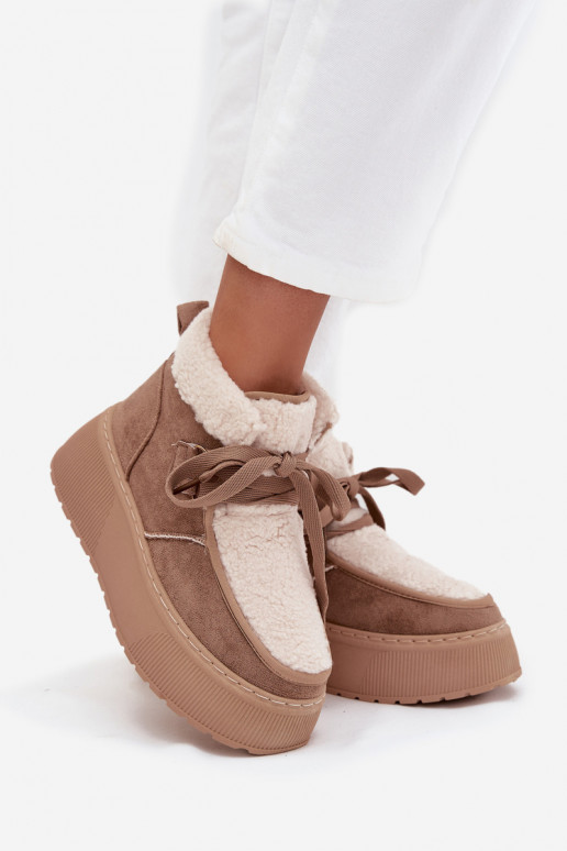 Botas de nieve Femenino con una plataforma con un abrigo de piel beige Florivelle Botas de nieve Femenino con una plataforma con un abrigo de piel beige Florivelle