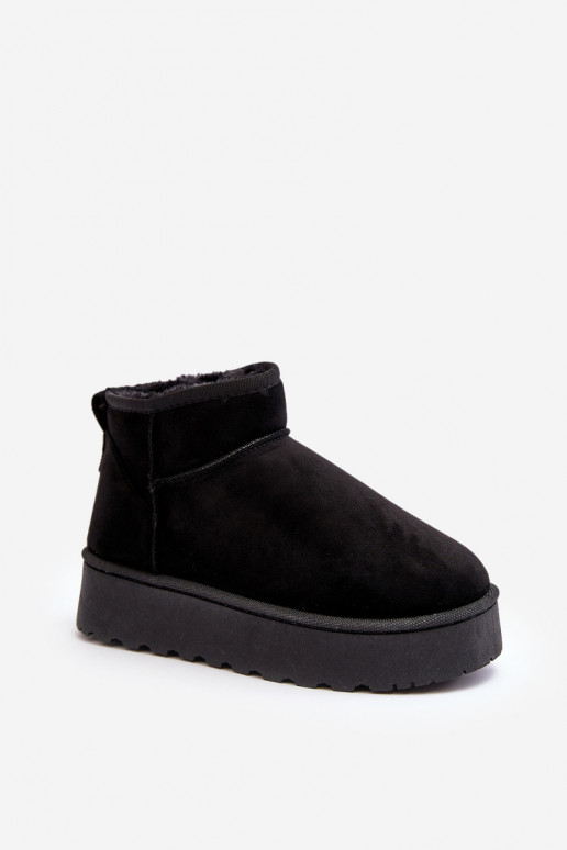 Botas de nieve Femenino con una plataforma calentamiento con pelo dentro de color negro Xamella Botas de nieve Femenino con una plataforma calentamiento con pelo dentro de color negro Xamella