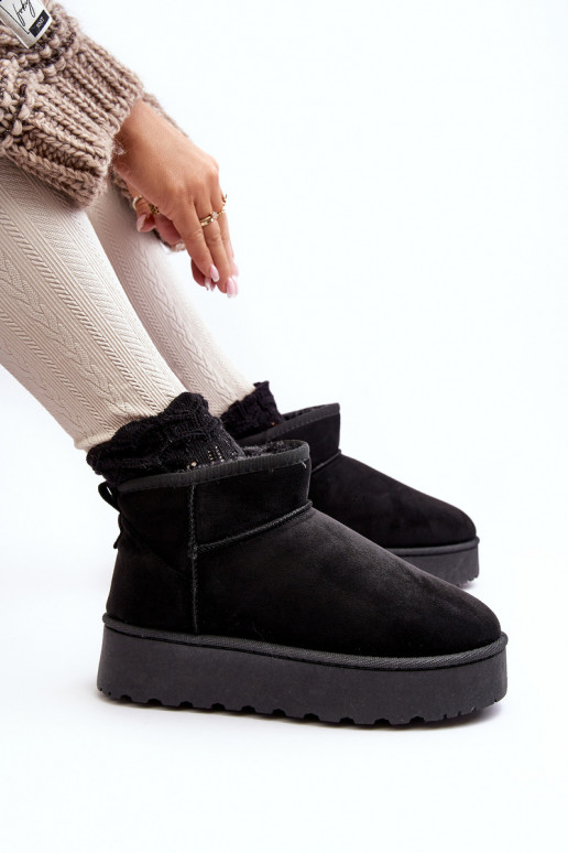 Botas de nieve Femenino con una plataforma calentamiento con pelo dentro de color negro Xamella Botas de nieve Femenino con una plataforma calentamiento con pelo dentro de color negro Xamella