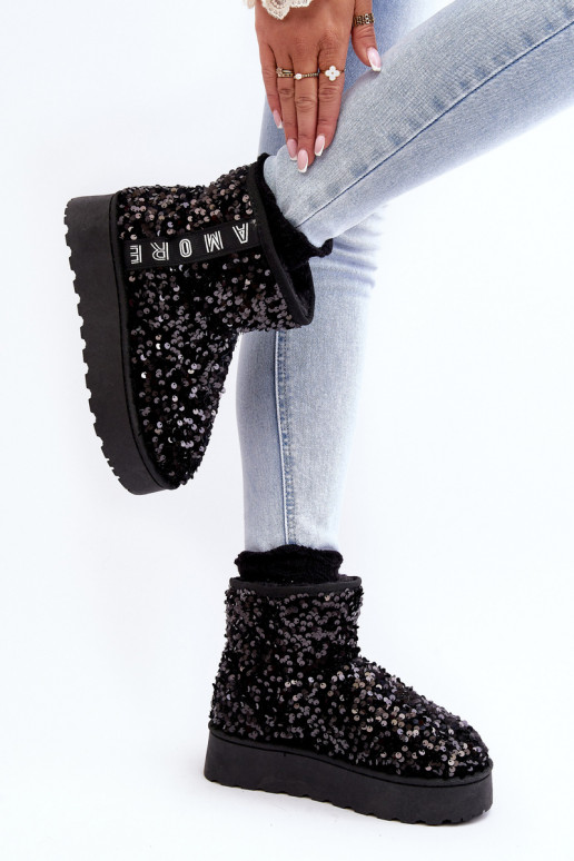 Botas de nieve Femenino con una plataforma Decorado con brillo de color negro Silmo Botas de nieve Femenino con una plataforma Decorado con brillo de color negro Silmo