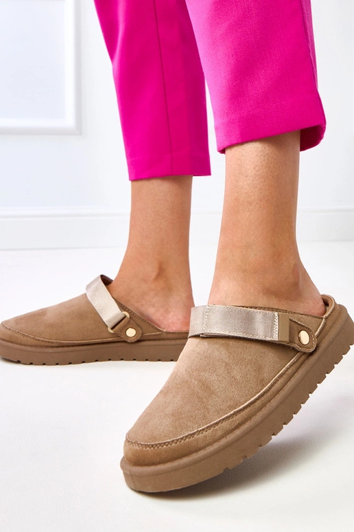 Mules marrones con adhesivo Miluska Mules marrones con adhesivo Miluska