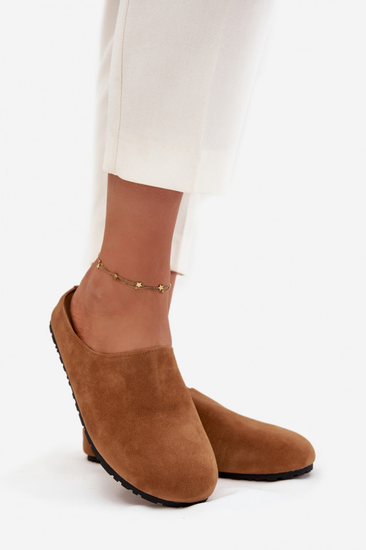 Zapatillas Zuecos Femenino con una plataforma color marrón Sylviane Zapatillas Zuecos Femenino con una plataforma color marrón Sylviane