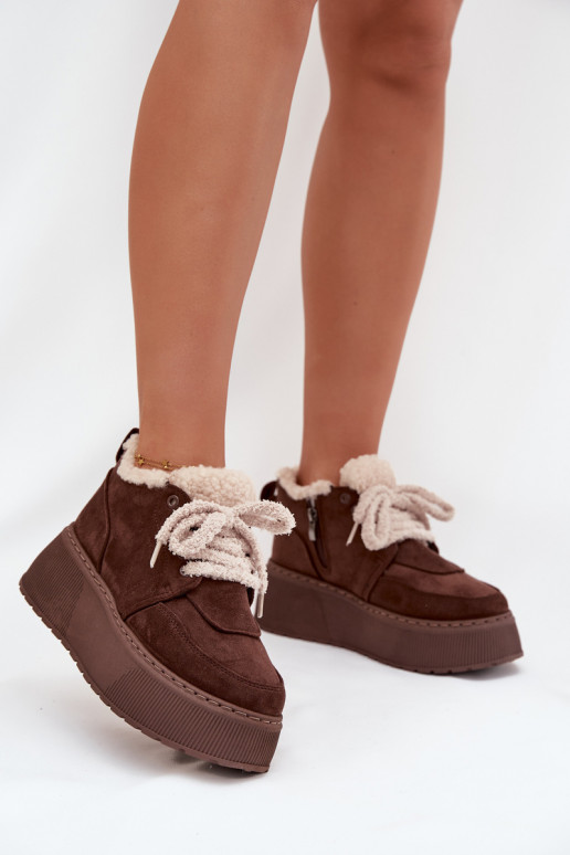 Botas de nieve Femenino con una plataforma con un abrigo de piel Typu Baranek color marrón Luma Botas de nieve Femenino con una plataforma con un abrigo de piel Typu Baranek color marrón Luma