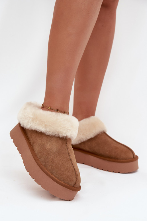 Piel de gamuza Botas de nieve Femenino con un abrigo de piel color marrón Mivelle Piel de gamuza Botas de nieve Femenino con un abrigo de piel color marrón Mivelle