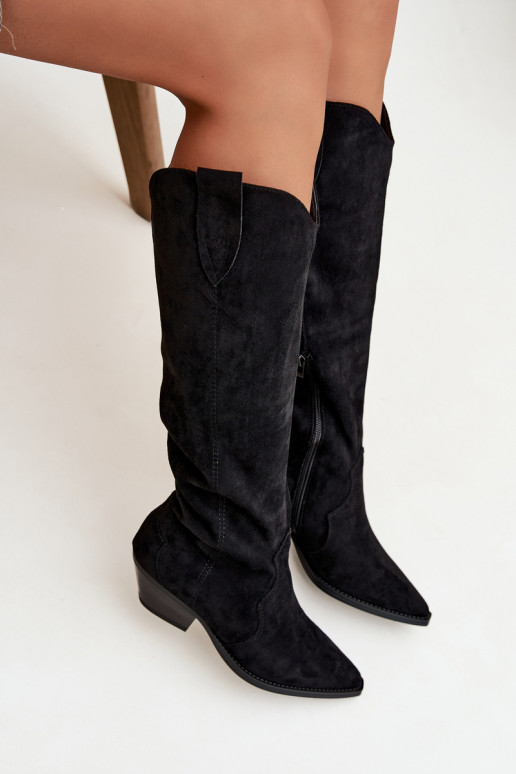 calentamiento botas estilo vaquero con taconesde gamuza ecológicau de color negro Jovianne