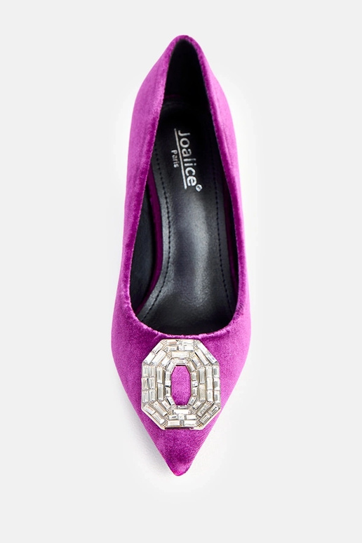 Zapatos de tacón violeta con... Zapatos de tacón violeta con...