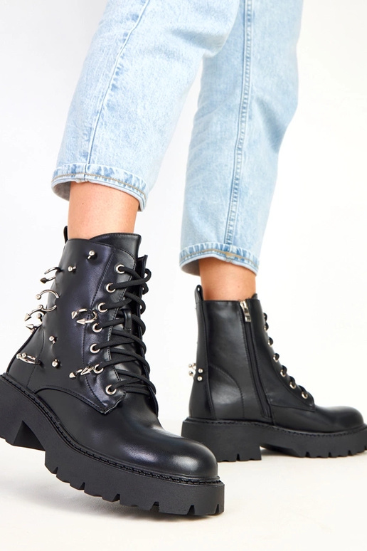 Botines negros con plataforma y... Botines negros con plataforma y...