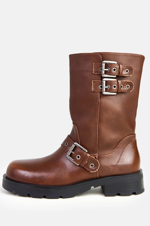 Botines marrones con plataforma y... Botines marrones con plataforma y...