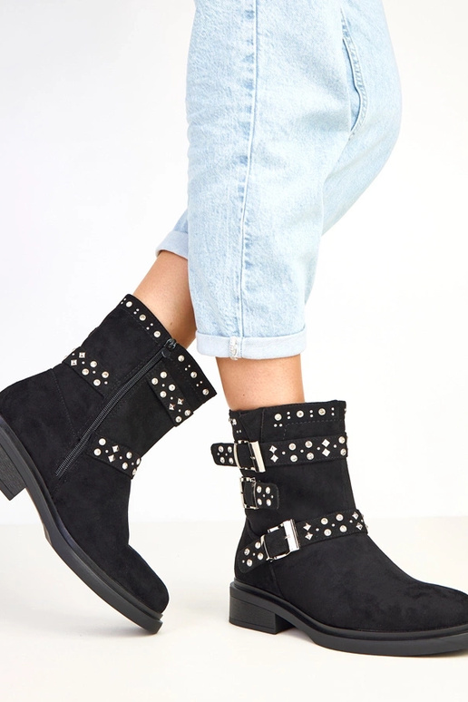 Botines negros con circonitas de bajo... Botines negros con circonitas de bajo...