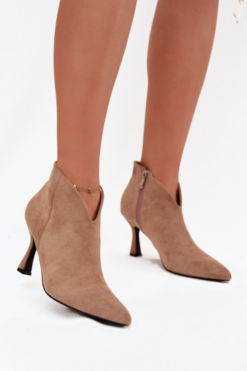 zapatos de tacón bajo para mujer con tacones finos de gamuza ecológicaoAe beige Jolivra 2