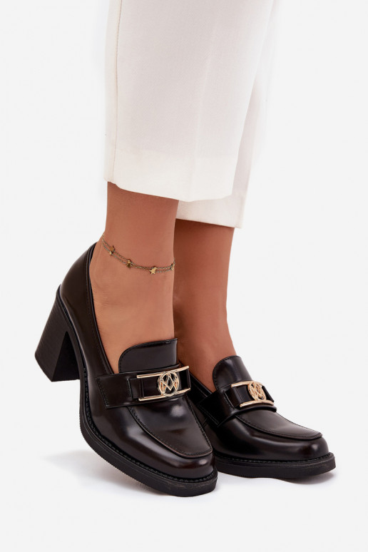 zapatos Femenino con tacones Ze color doradom Detalem CzekoladoAe Privelle