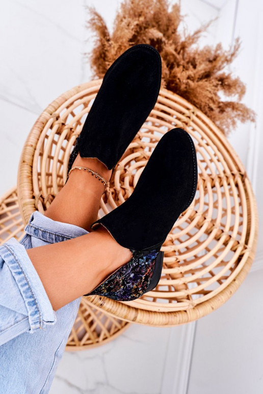 Botas de mujer Tiene queciejka de color negro con flores 04091-57