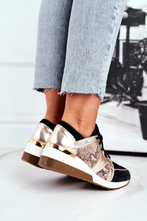 Zapatos modelo Sneakers de piel. color dorado Nicole 2465