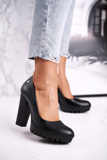 Zapatos de cuero negros con tacones Tai turiciejka 02629-01 2