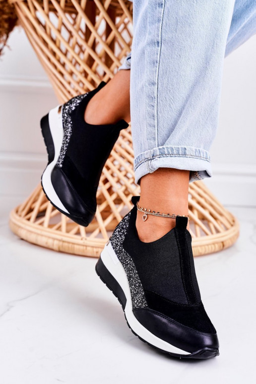 Femenino Zapatos modelo Sneakers de piel. de color negro color plata Frances Femenino Zapatos modelo Sneakers de piel. de color negro color plata Frances