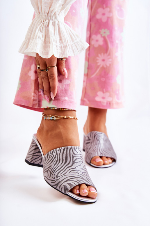 Piel Femenino Zapatillas con tacones Zebra color gris Nessita Piel Femenino Zapatillas con tacones Zebra color gris Nessita