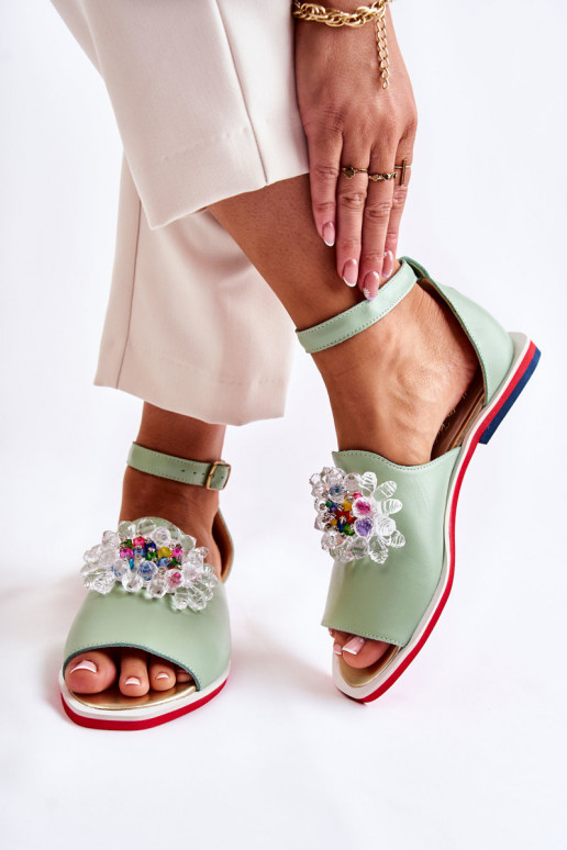 Femenino Piel sandalias con adornos color verde Nevassa Femenino Piel sandalias con adornos color verde Nevassa