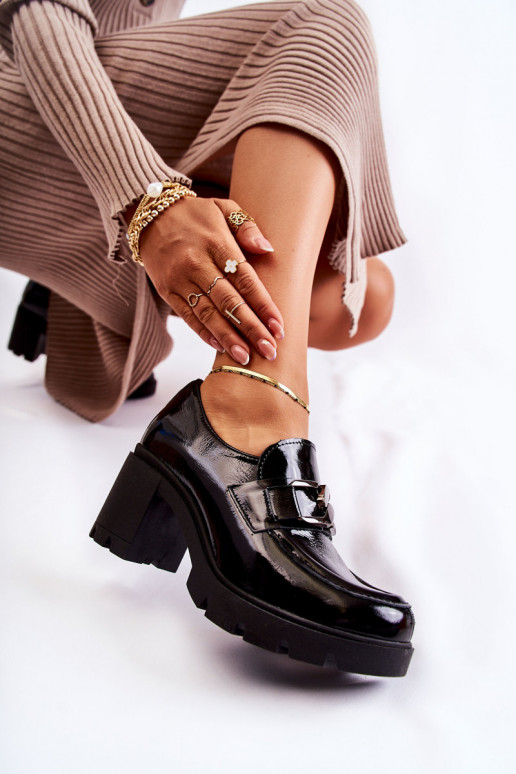 Estilo elegante zapatos con tacones Con decoración plateada de color negro Lemar Harmell Estilo elegante zapatos con tacones Con decoración plateada de color negro Lemar Harmell