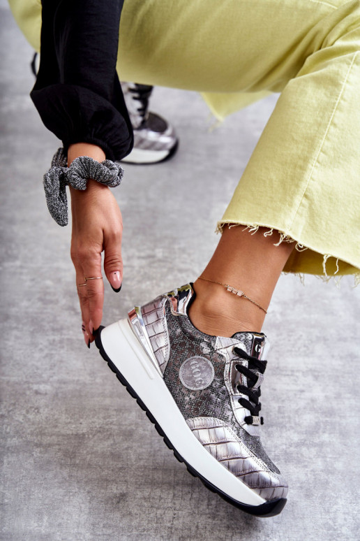 Femenino zapatillas en una cuña GOE KK2N4083 color plata