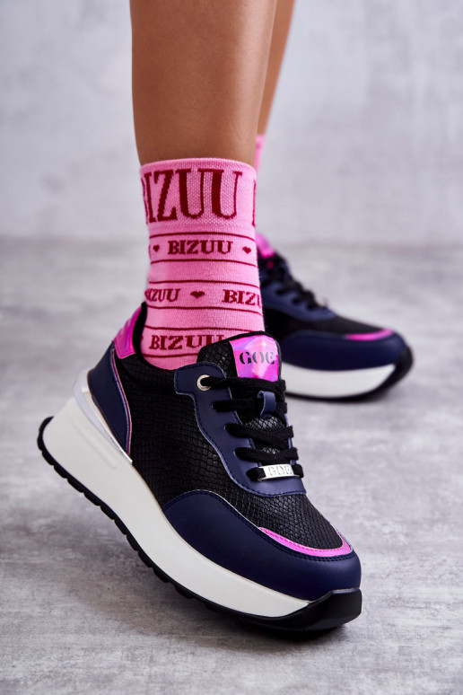 Femenino zapatillas en una cuña GOE KK2N4081 Negro y-azul oscuro