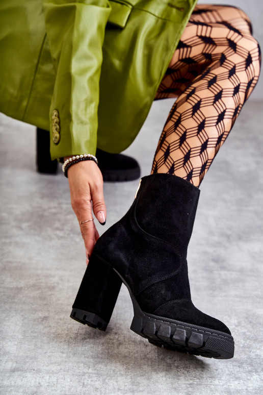 Zapatos de gamuza con tacones de color negro Elia