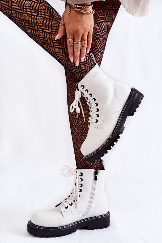 Femenino Botas con una plataforma Big Star KK274539 el color blanco Femenino Botas con una plataforma Big Star KK274539 el color blanco