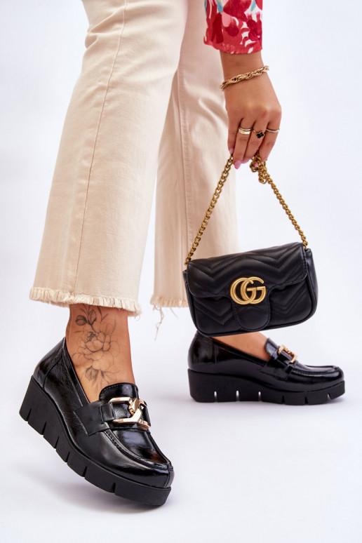 Mocasines lacados en una cuña de color negro Lemar Felicita Mocasines lacados en una cuña de color negro Lemar Felicita