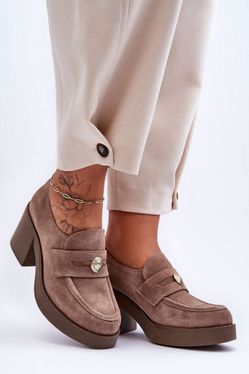 Zapatos de ante para mujer con tacones color arena Lemar Dunadia